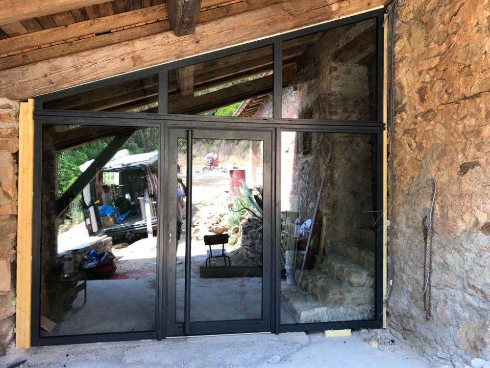 Installation de porte d'entrée en Rhône-Alpes